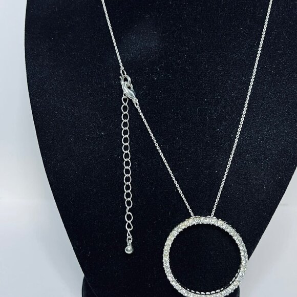 Silver Tone Necklace With Rhinestone Circle Pendant Signed NR (5571) - Picture 7 of 7